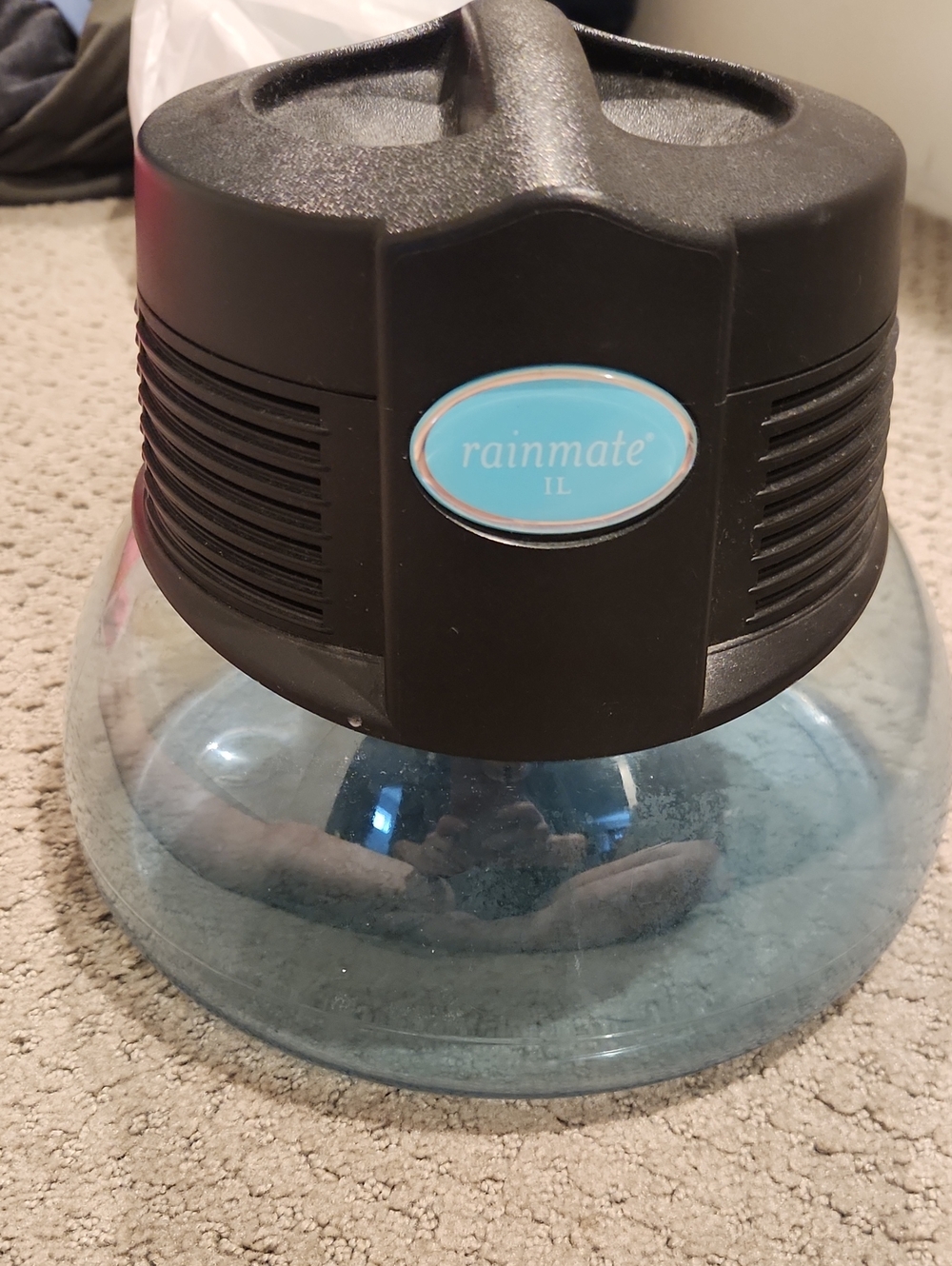 Rainbow Rainmate IL Portable Humidifier in Black and Blue